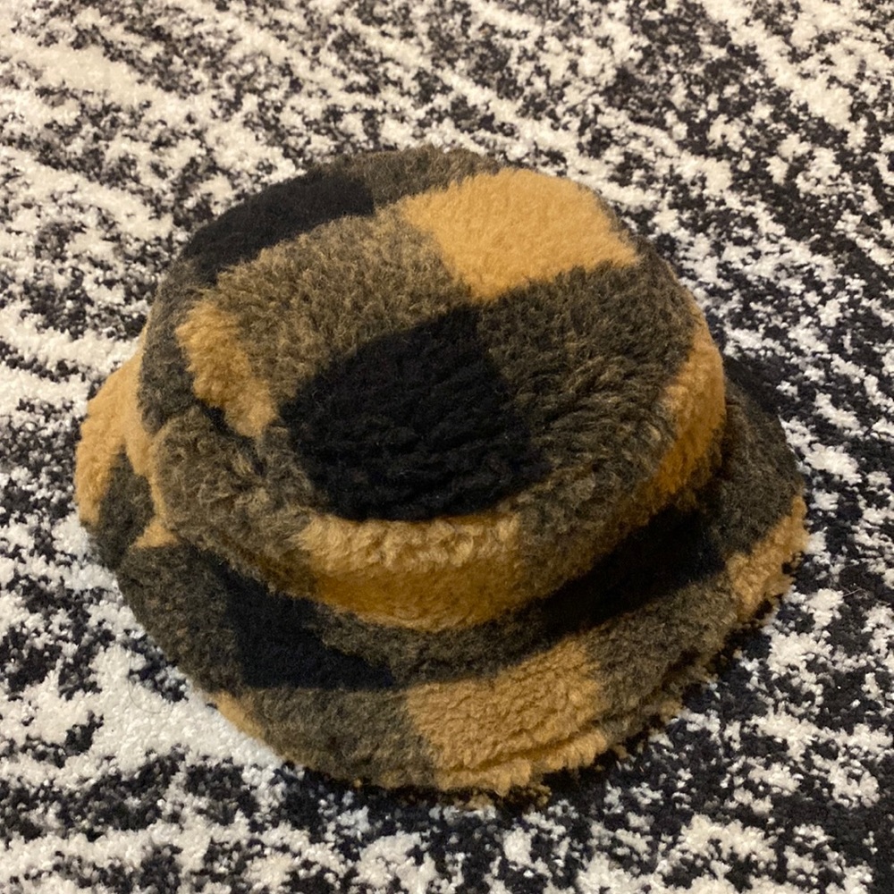 Stand Studio Kid Faux Fur Wera Mini Bucket Hat